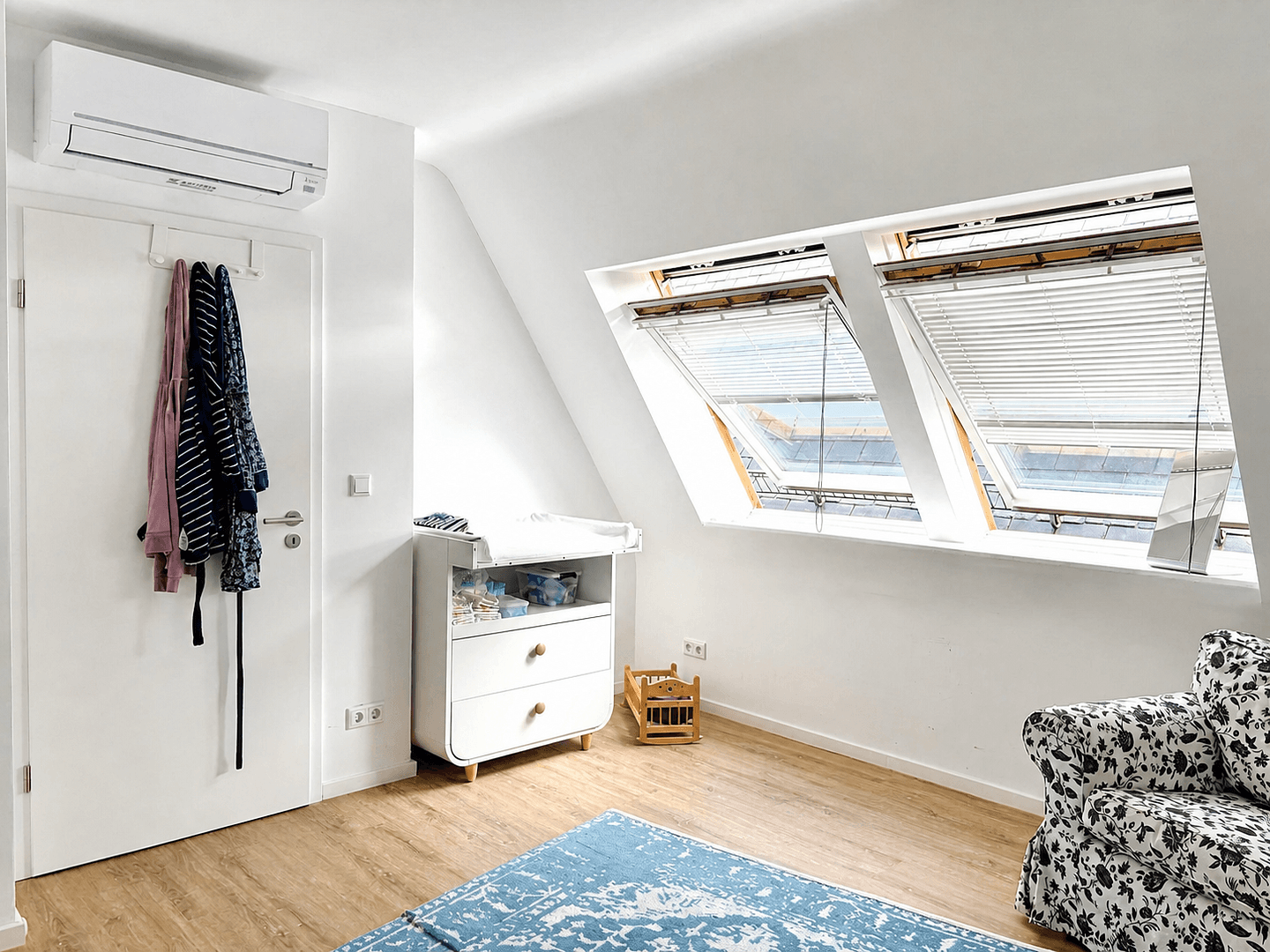Predaj bytu 5-izbový 145 m², Thielenbrucher Allee 11, Köln, Severné Porýnie - Westfálsko Predaj bytu 5-izbový 145 m², Thielenbrucher Allee 11, Köln, Severné Porýnie - Westfálsko