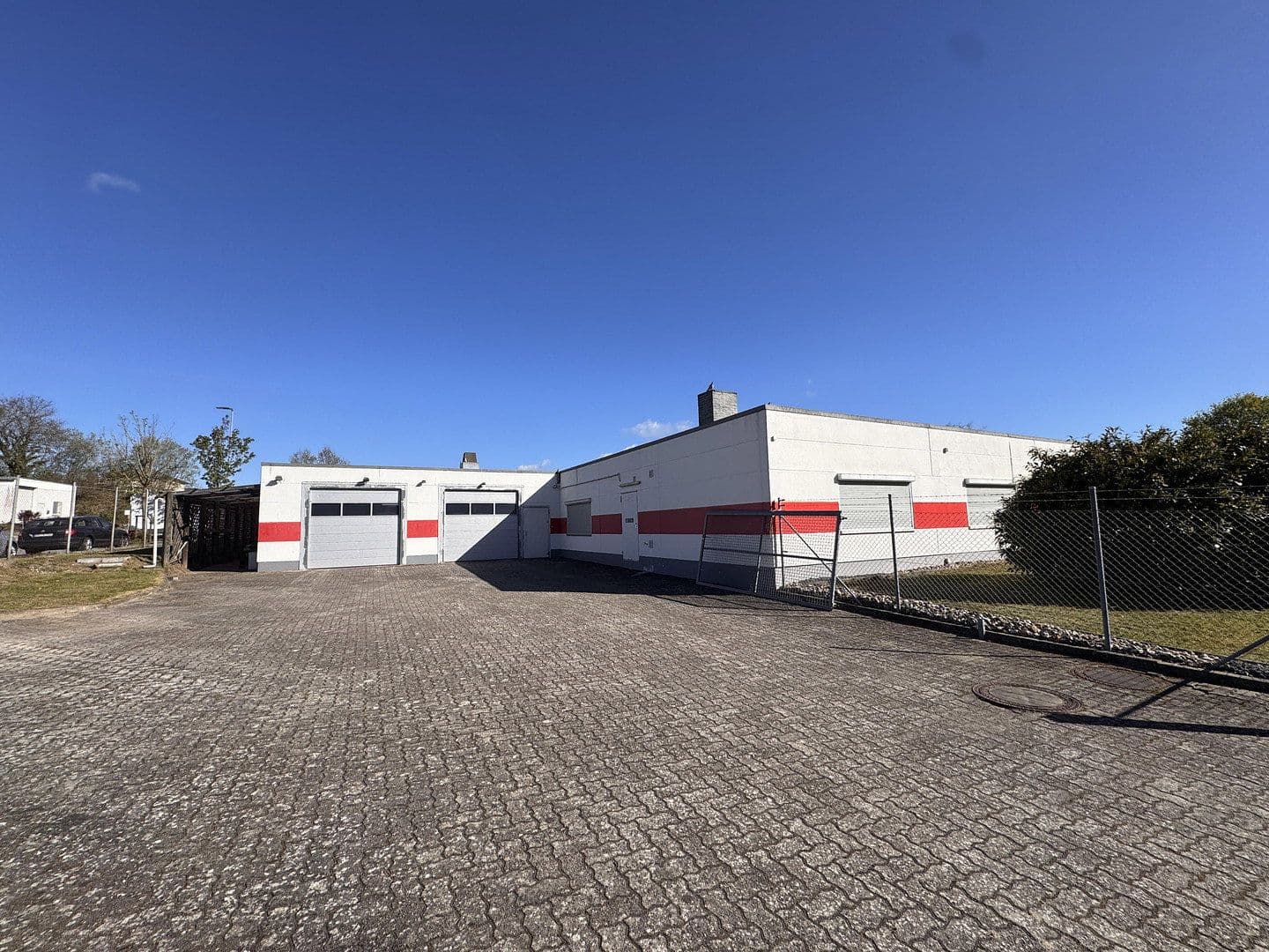 Prenájom nebytového priestoru 988 m², Otto-Kipp-Straße II, Scharbeutz, Šlezvicko-Holštajnsko Prenájom nebytového priestoru 988 m², Otto-Kipp-Straße II, Scharbeutz, Šlezvicko-Holštajnsko