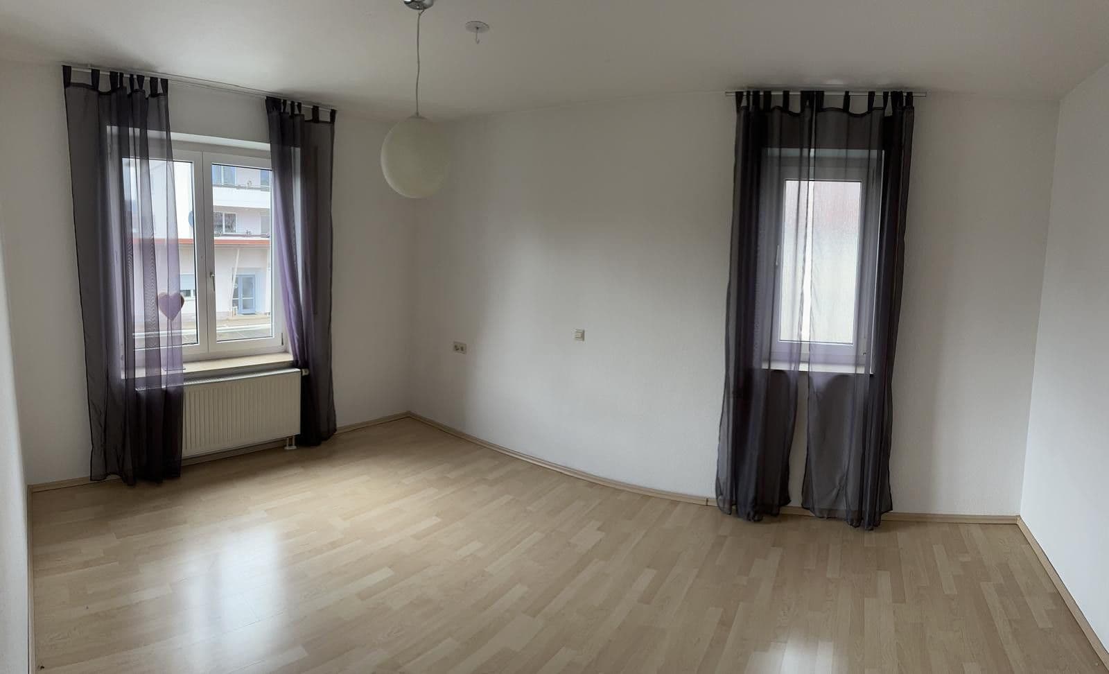 Prenájom bytu 4-izbový 101 m², Heiderfeldstr. 13, Steinheim am Albuch, Bádensko-Wurttembersko Prenájom bytu 4-izbový 101 m², Heiderfeldstr. 13, Steinheim am Albuch, Bádensko-Wurttembersko