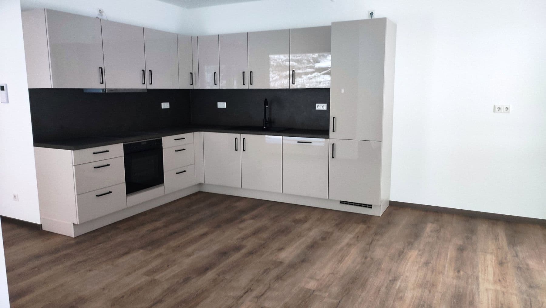 Prenájom bytu 3-izbový 85 m², Klosterstraße 13, Triberg im Schwarzwald, Bádensko-Wurttembersko Prenájom bytu 3-izbový 85 m², Klosterstraße 13, Triberg im Schwarzwald, Bádensko-Wurttembersko