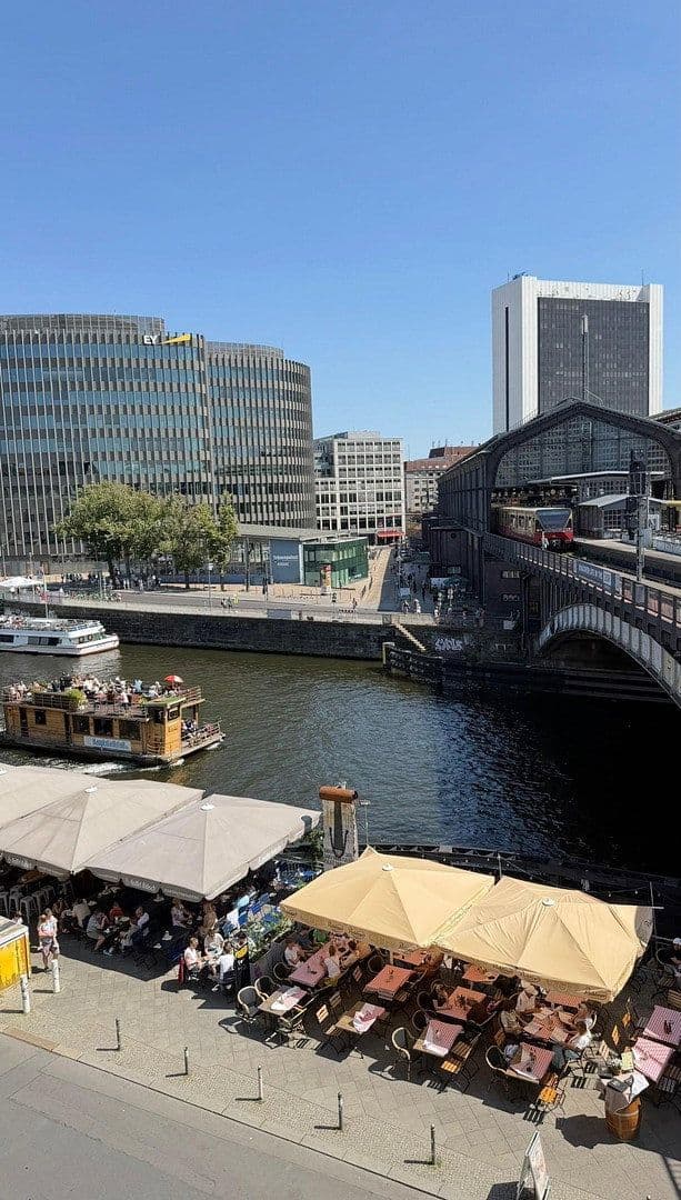Predaj kancelárie 232 m², Berlin, Berlín Predaj kancelárie 232 m², Berlin, Berlín