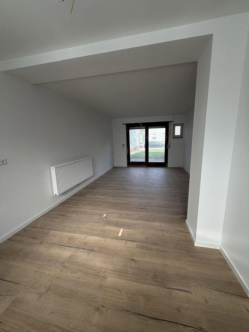 Predaj domu 146 m², pozemok 300 m², Bissmarkstr 23, Rülzheim, Porýnie-Falcko Predaj domu 146 m², pozemok 300 m², Bissmarkstr 23, Rülzheim, Porýnie-Falcko