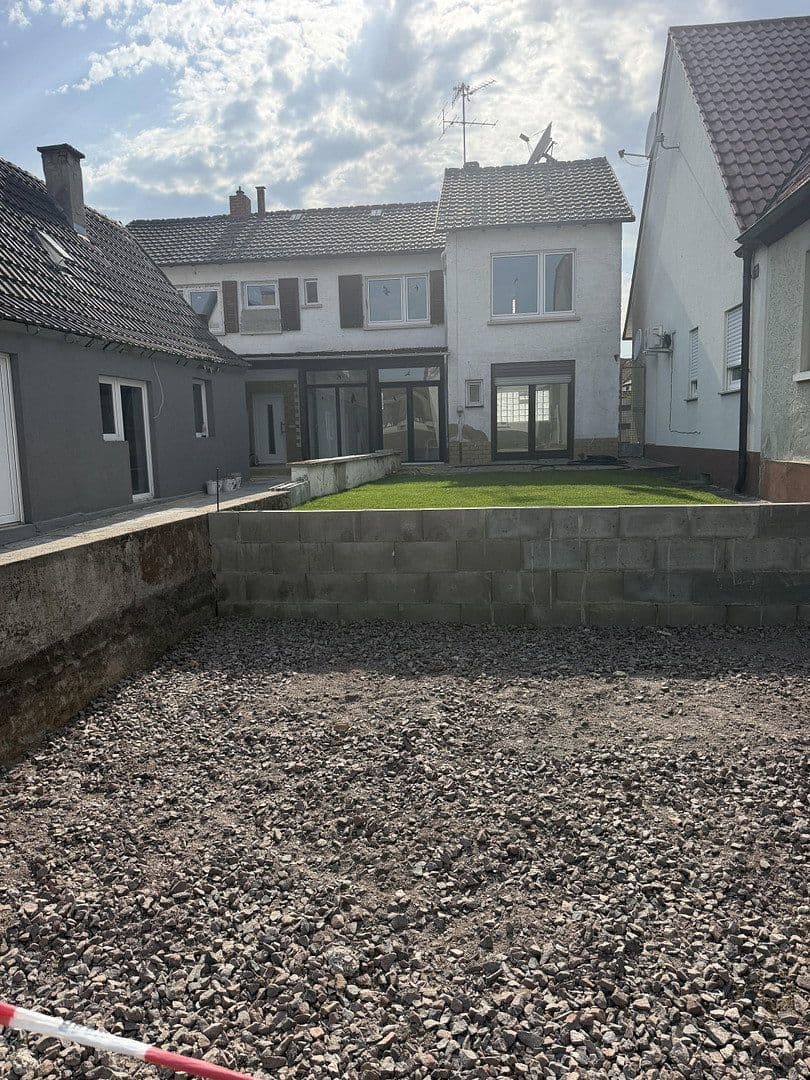 Predaj domu 146 m², pozemok 300 m², Bissmarkstr 23, Rülzheim, Porýnie-Falcko Predaj domu 146 m², pozemok 300 m², Bissmarkstr 23, Rülzheim, Porýnie-Falcko
