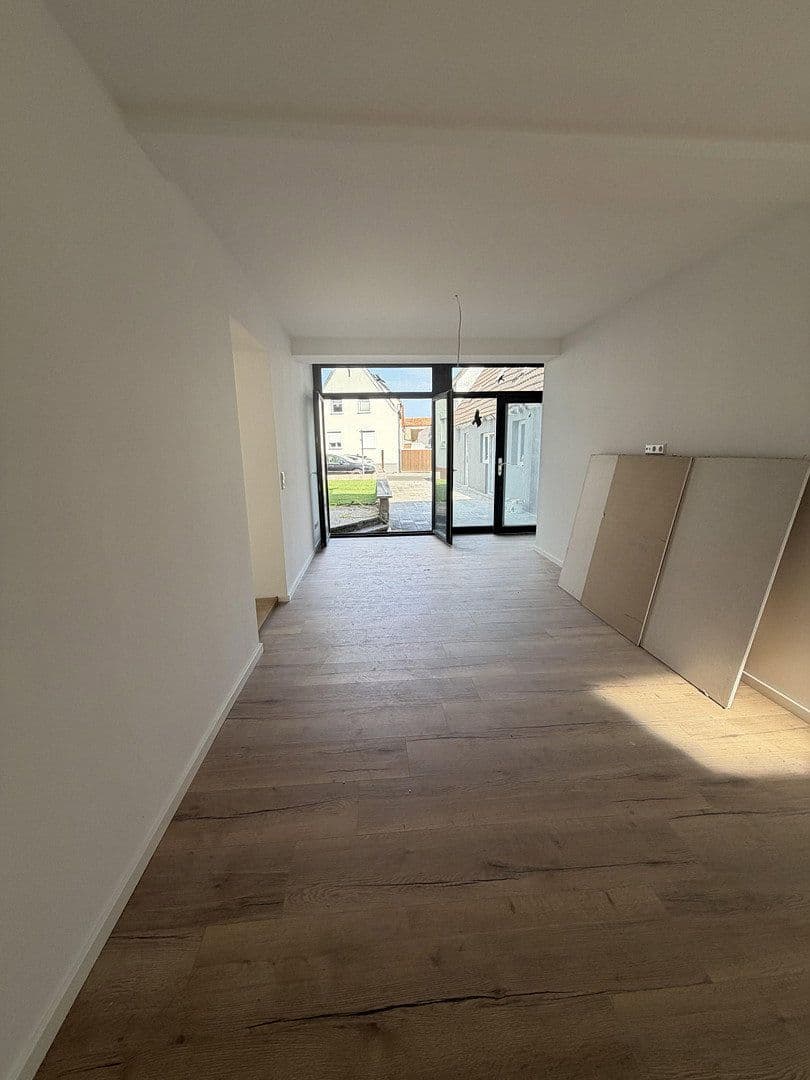 Predaj domu 146 m², pozemok 300 m², Bissmarkstr 23, Rülzheim, Porýnie-Falcko Predaj domu 146 m², pozemok 300 m², Bissmarkstr 23, Rülzheim, Porýnie-Falcko