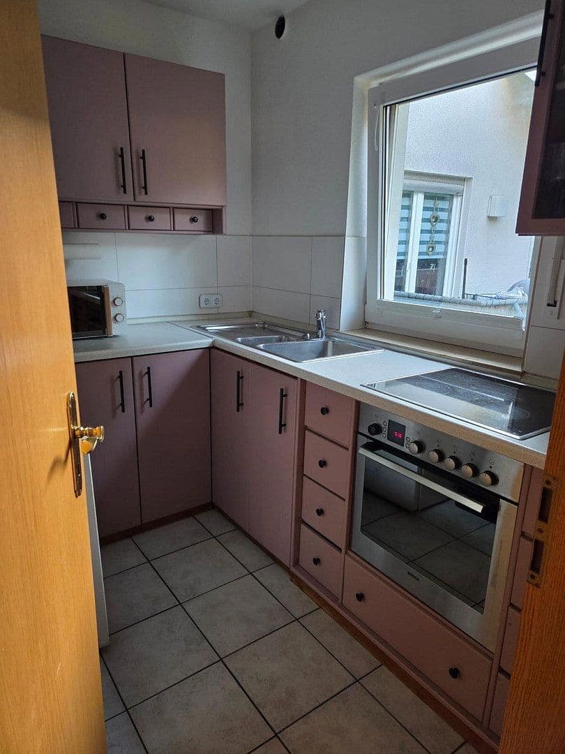 Prenájom bytu 3-izbový 72 m², Siegener Straße 5, Reichshof, Severné Porýnie - Westfálsko Prenájom bytu 3-izbový 72 m², Siegener Straße 5, Reichshof, Severné Porýnie - Westfálsko