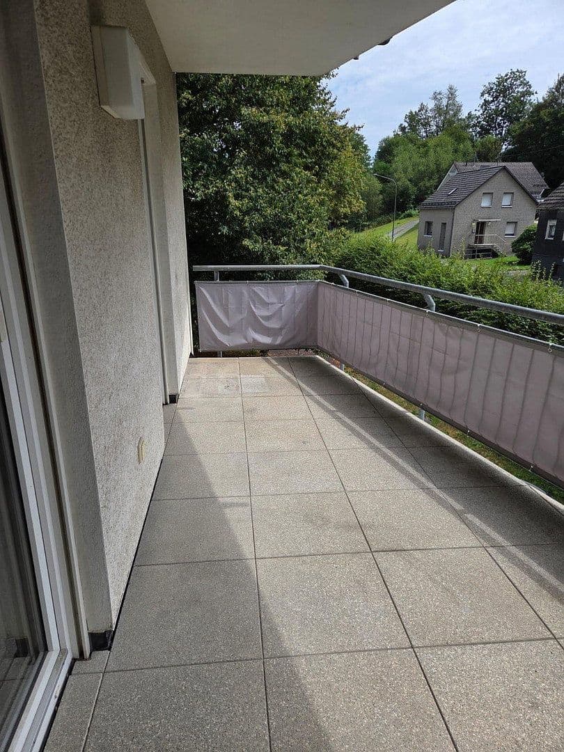 Prenájom bytu 3-izbový 72 m², Siegener Straße 5, Reichshof, Severné Porýnie - Westfálsko Prenájom bytu 3-izbový 72 m², Siegener Straße 5, Reichshof, Severné Porýnie - Westfálsko