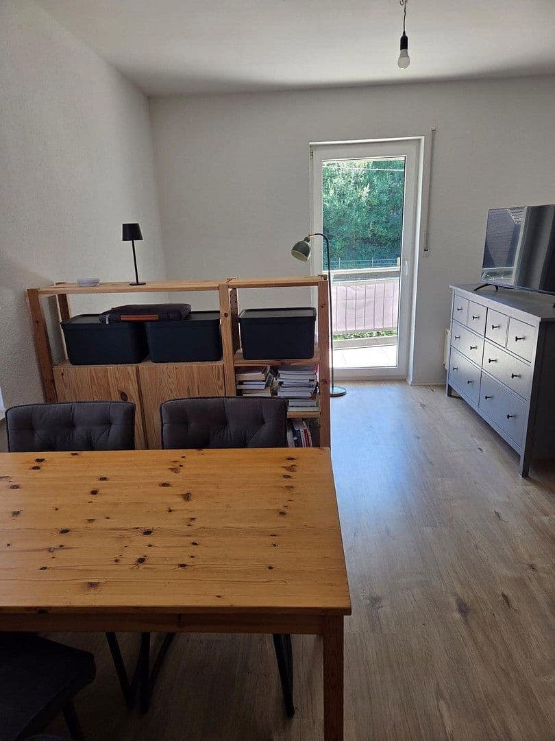 Prenájom bytu 3-izbový 72 m², Siegener Straße 5, Reichshof, Severné Porýnie - Westfálsko Prenájom bytu 3-izbový 72 m², Siegener Straße 5, Reichshof, Severné Porýnie - Westfálsko