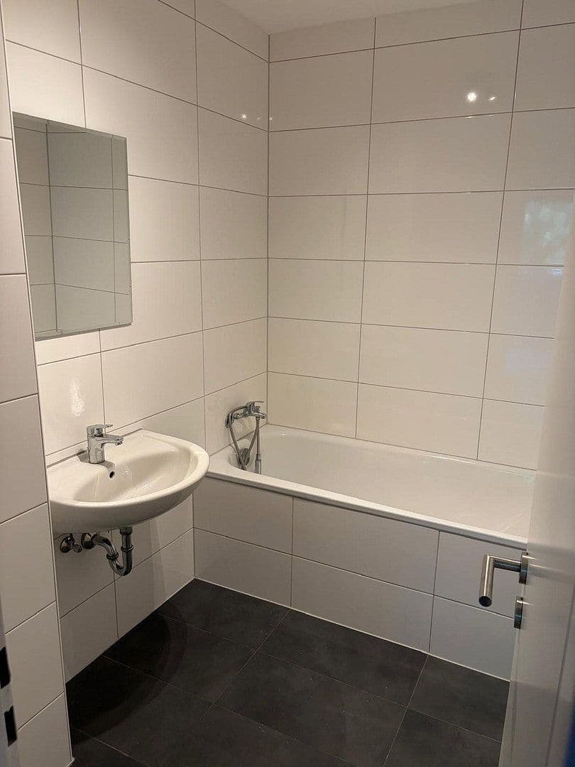 Predaj bytu 3-izbový 76 m², Schildsheiderstr, Erkrath, Severné Porýnie - Westfálsko Predaj bytu 3-izbový 76 m², Schildsheiderstr, Erkrath, Severné Porýnie - Westfálsko