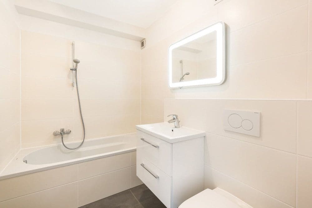 Predaj bytu 5-izbový 152 m², Hamburg-Blankenese, Hamburg Predaj bytu 5-izbový 152 m², Hamburg-Blankenese, Hamburg