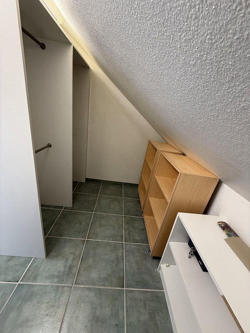 Prenájom bytu 4-izbový 137 m², Berlin, Berlín Prenájom bytu 4-izbový 137 m², Berlin, Berlín