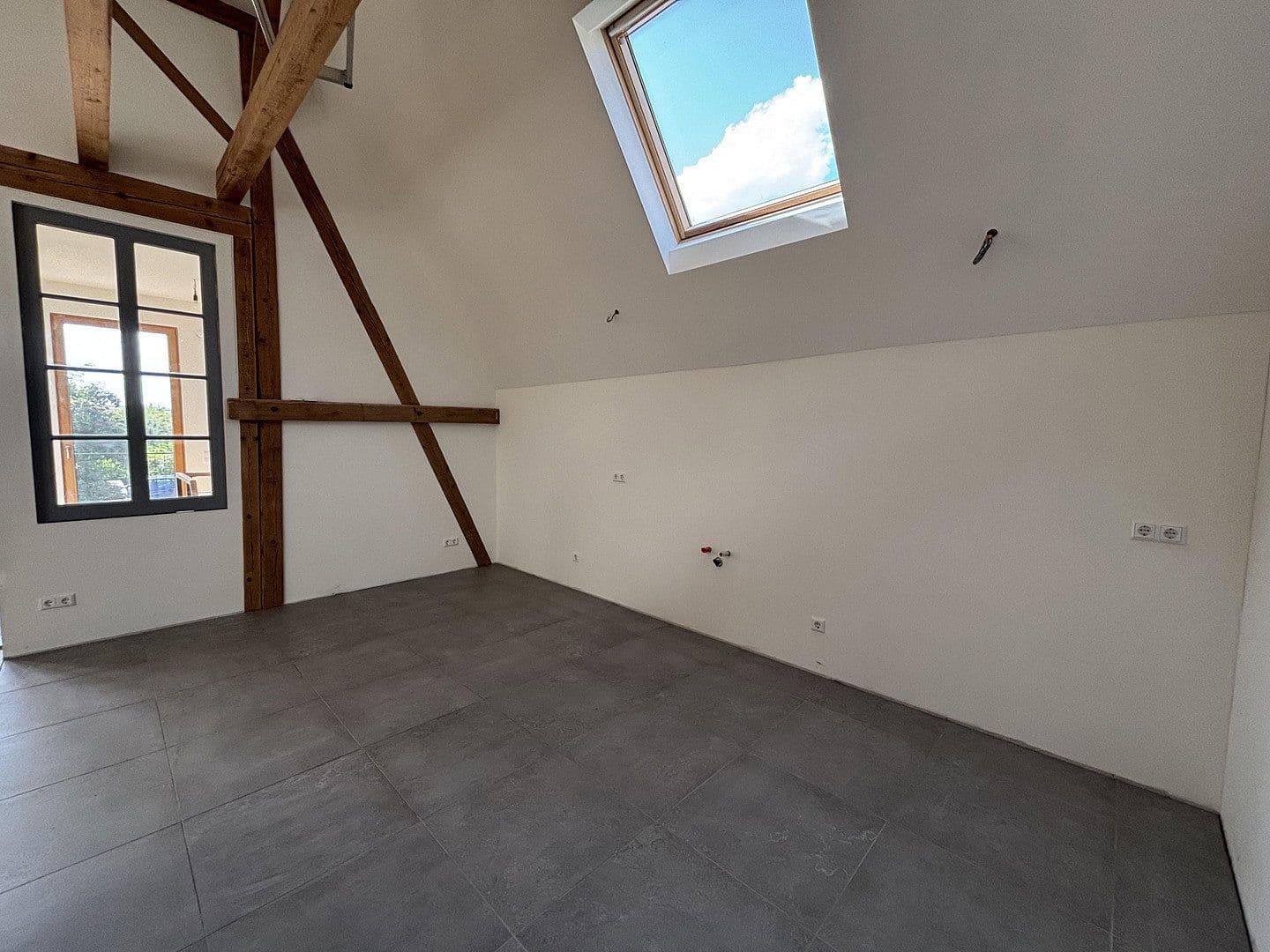 Prenájom bytu 4-izbový 147 m², Niefern-Öschelbronn, Bádensko-Wurttembersko Prenájom bytu 4-izbový 147 m², Niefern-Öschelbronn, Bádensko-Wurttembersko