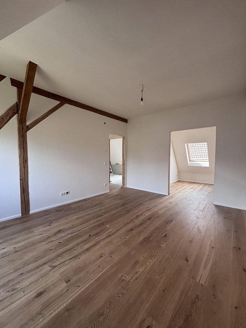 Prenájom bytu 4-izbový 147 m², Niefern-Öschelbronn, Bádensko-Wurttembersko Prenájom bytu 4-izbový 147 m², Niefern-Öschelbronn, Bádensko-Wurttembersko