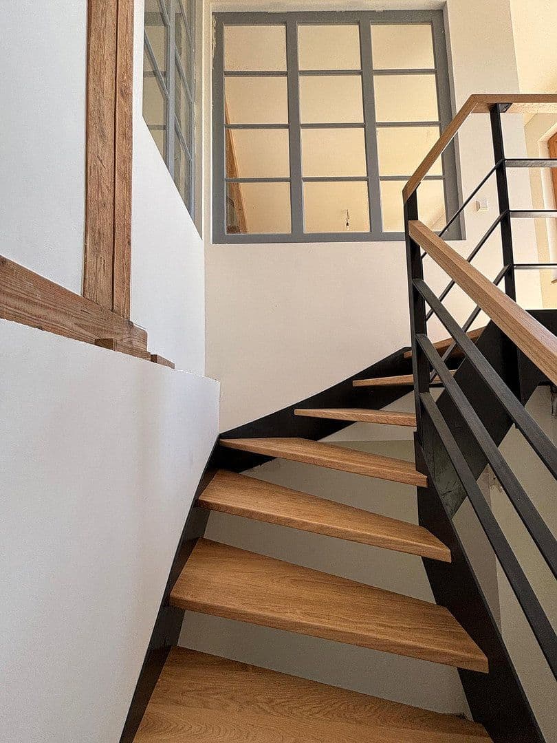Prenájom bytu 4-izbový 147 m², Niefern-Öschelbronn, Bádensko-Wurttembersko Prenájom bytu 4-izbový 147 m², Niefern-Öschelbronn, Bádensko-Wurttembersko
