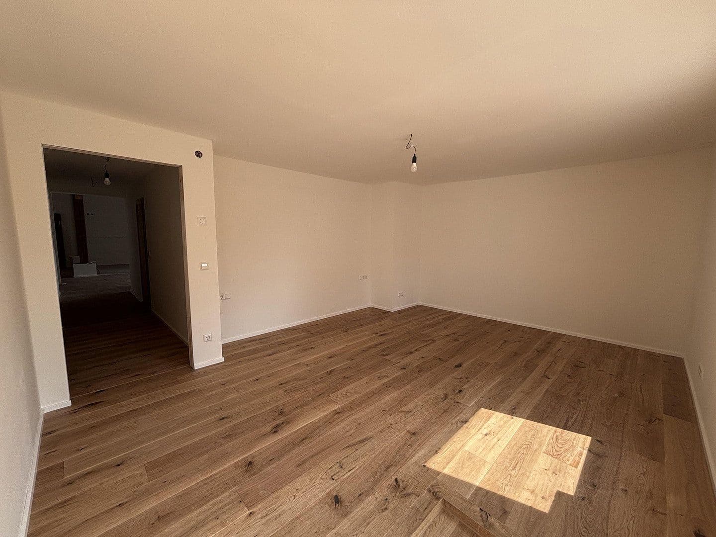 Prenájom bytu 3-izbový 133 m², Niefern-Öschelbronn, Bádensko-Wurttembersko Prenájom bytu 3-izbový 133 m², Niefern-Öschelbronn, Bádensko-Wurttembersko