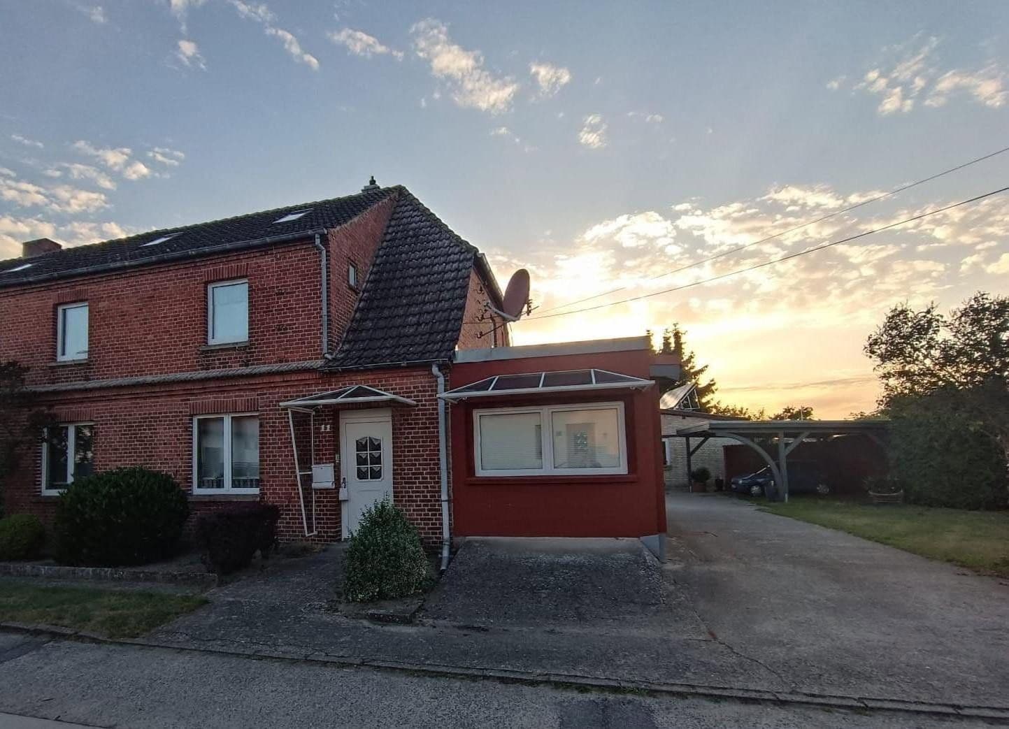 Predaj domu 190 m², pozemok 1.980 m², Güstrow, Meklenbursko-Predpomoransko Predaj domu 190 m², pozemok 1.980 m², Güstrow, Meklenbursko-Predpomoransko