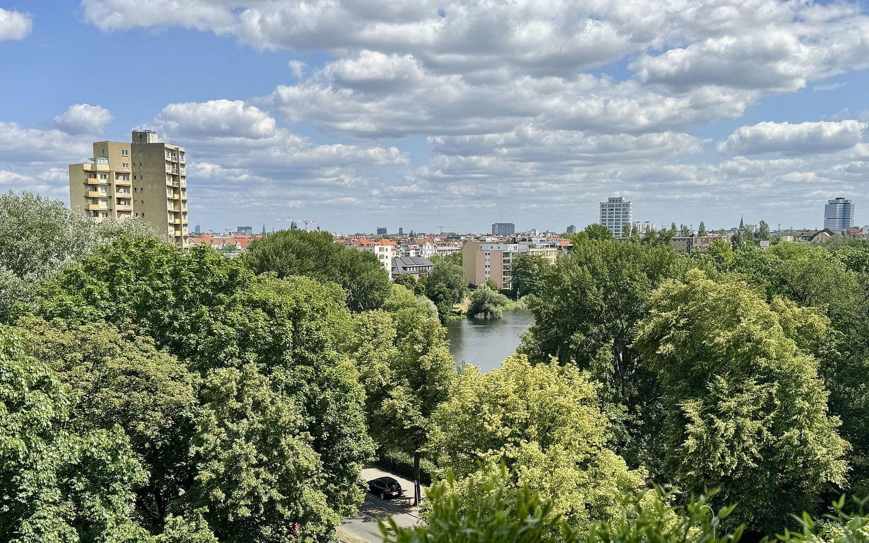 Predaj bytu 2-izbový 64 m², Berlin, Berlín Predaj bytu 2-izbový 64 m², Berlin, Berlín