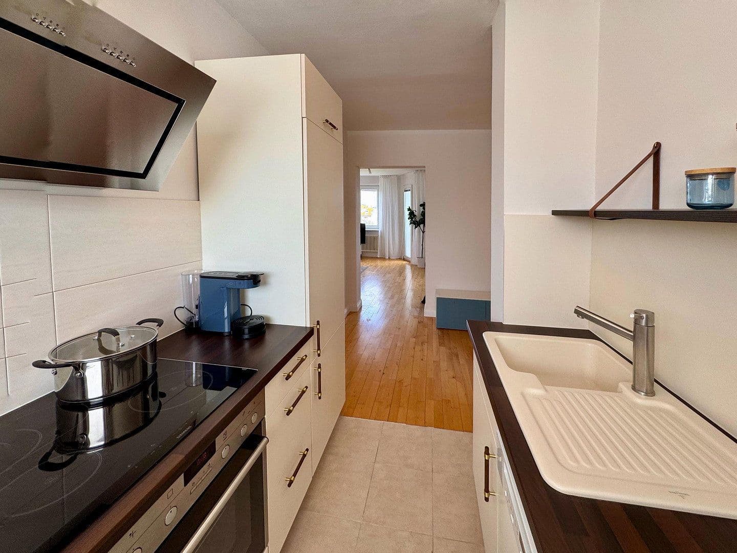 Predaj bytu 2-izbový 64 m², Berlin, Berlín Predaj bytu 2-izbový 64 m², Berlin, Berlín