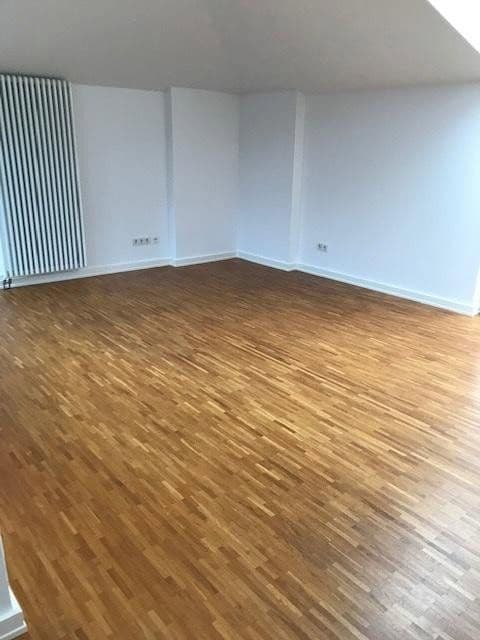 Predaj bytu 4-izbový 147 m², Berlin, Berlín Predaj bytu 4-izbový 147 m², Berlin, Berlín