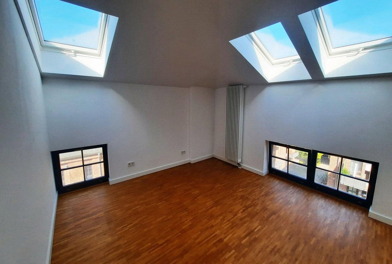 Predaj bytu 4-izbový 147 m², Berlin, Berlín Predaj bytu 4-izbový 147 m², Berlin, Berlín
