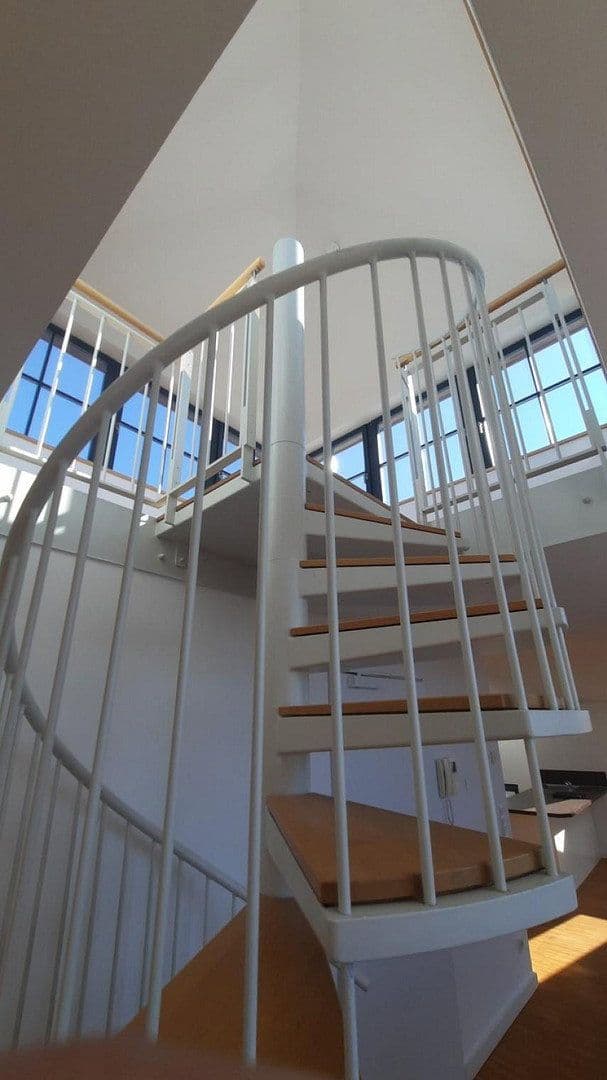 Predaj bytu 4-izbový 147 m², Berlin, Berlín Predaj bytu 4-izbový 147 m², Berlin, Berlín