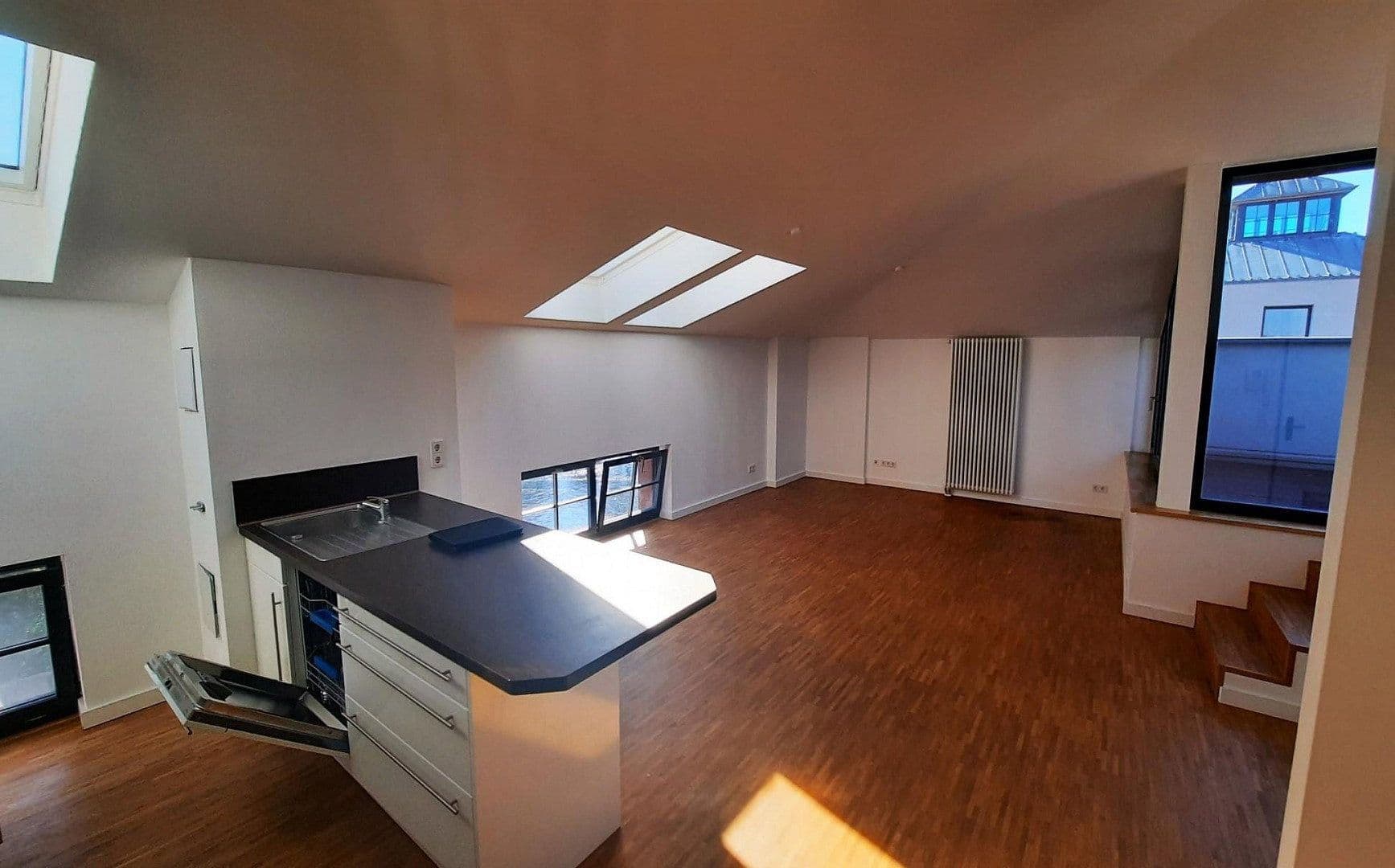 Predaj bytu 4-izbový 147 m², Berlin, Berlín Predaj bytu 4-izbový 147 m², Berlin, Berlín