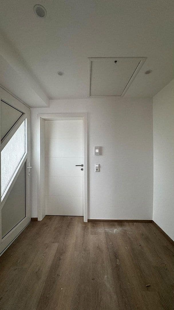 Prenájom bytu 1-izbový 49 m², Mannheim, Bádensko-Wurttembersko Prenájom bytu 1-izbový 49 m², Mannheim, Bádensko-Wurttembersko