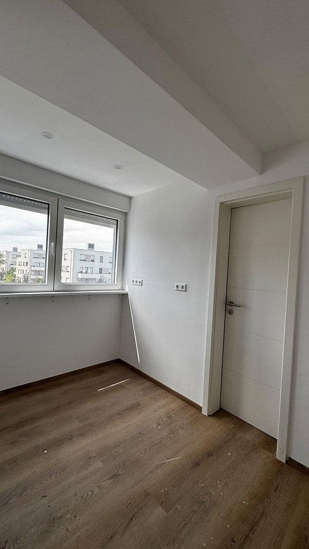 Prenájom bytu 1-izbový 49 m², Mannheim, Bádensko-Wurttembersko Prenájom bytu 1-izbový 49 m², Mannheim, Bádensko-Wurttembersko
