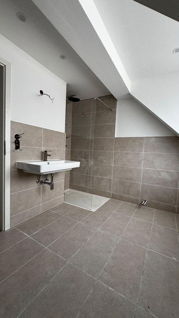 Prenájom bytu 1-izbový 49 m², Mannheim, Bádensko-Wurttembersko Prenájom bytu 1-izbový 49 m², Mannheim, Bádensko-Wurttembersko