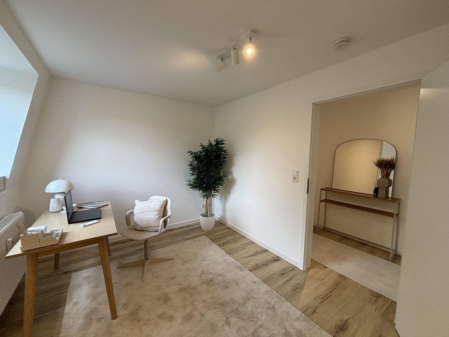 Prenájom bytu 2-izbový 54 m², Bergisch Gladbacher Str. 135-137, Köln, Severné Porýnie - Westfálsko Prenájom bytu 2-izbový 54 m², Bergisch Gladbacher Str. 135-137, Köln, Severné Porýnie - Westfálsko