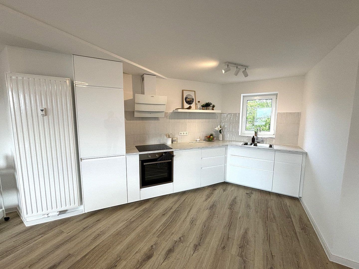 Prenájom bytu 2-izbový 54 m², Bergisch Gladbacher Str. 135-137, Köln, Severné Porýnie - Westfálsko Prenájom bytu 2-izbový 54 m², Bergisch Gladbacher Str. 135-137, Köln, Severné Porýnie - Westfálsko