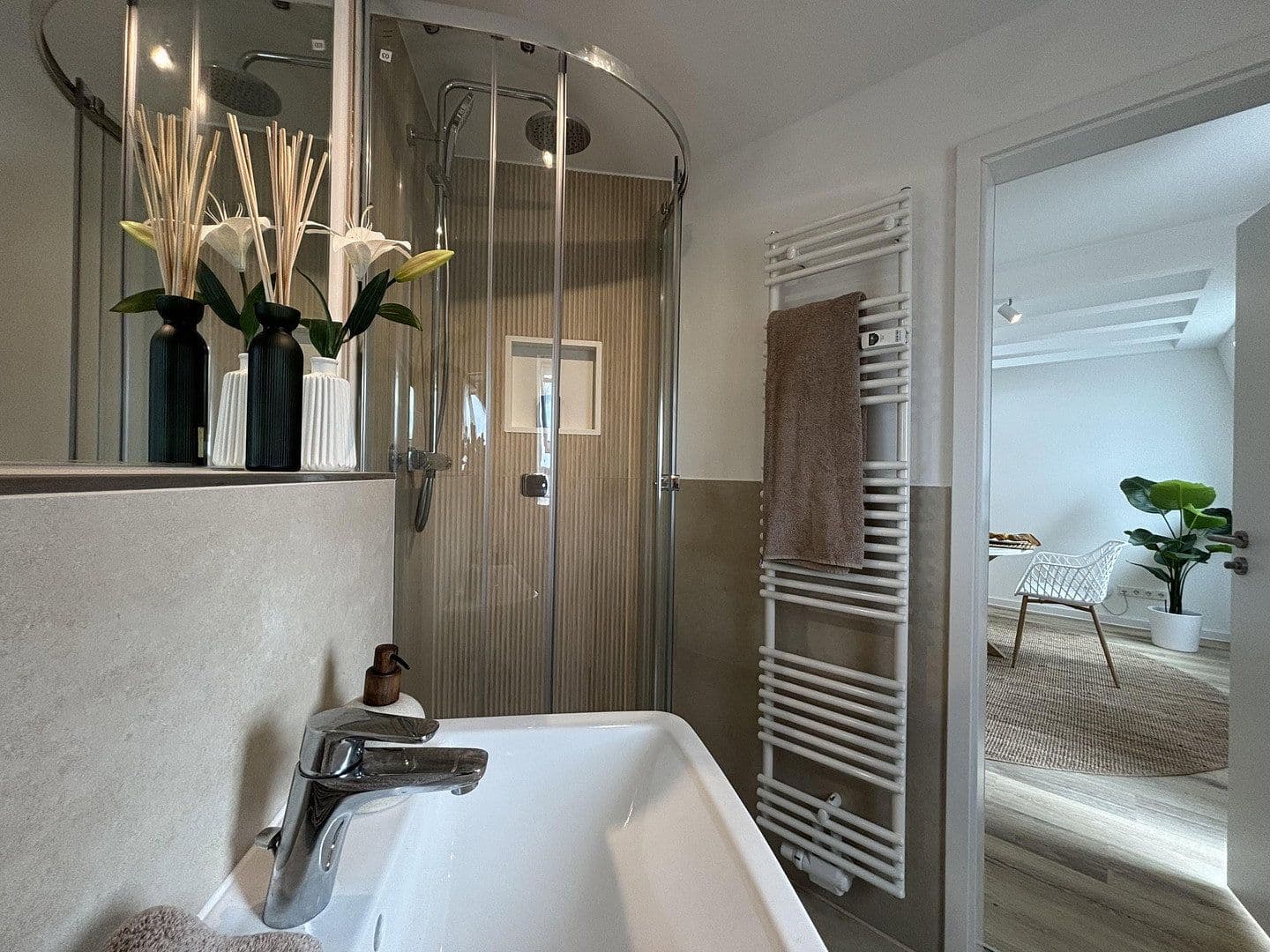 Prenájom bytu 2-izbový 54 m², Bergisch Gladbacher Str. 135-137, Köln, Severné Porýnie - Westfálsko Prenájom bytu 2-izbový 54 m², Bergisch Gladbacher Str. 135-137, Köln, Severné Porýnie - Westfálsko