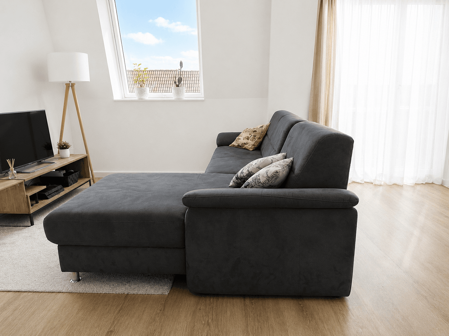 Prenájom bytu 2-izbový 54 m², Bergisch Gladbacher Str. 135-137, Köln, Severné Porýnie - Westfálsko Prenájom bytu 2-izbový 54 m², Bergisch Gladbacher Str. 135-137, Köln, Severné Porýnie - Westfálsko