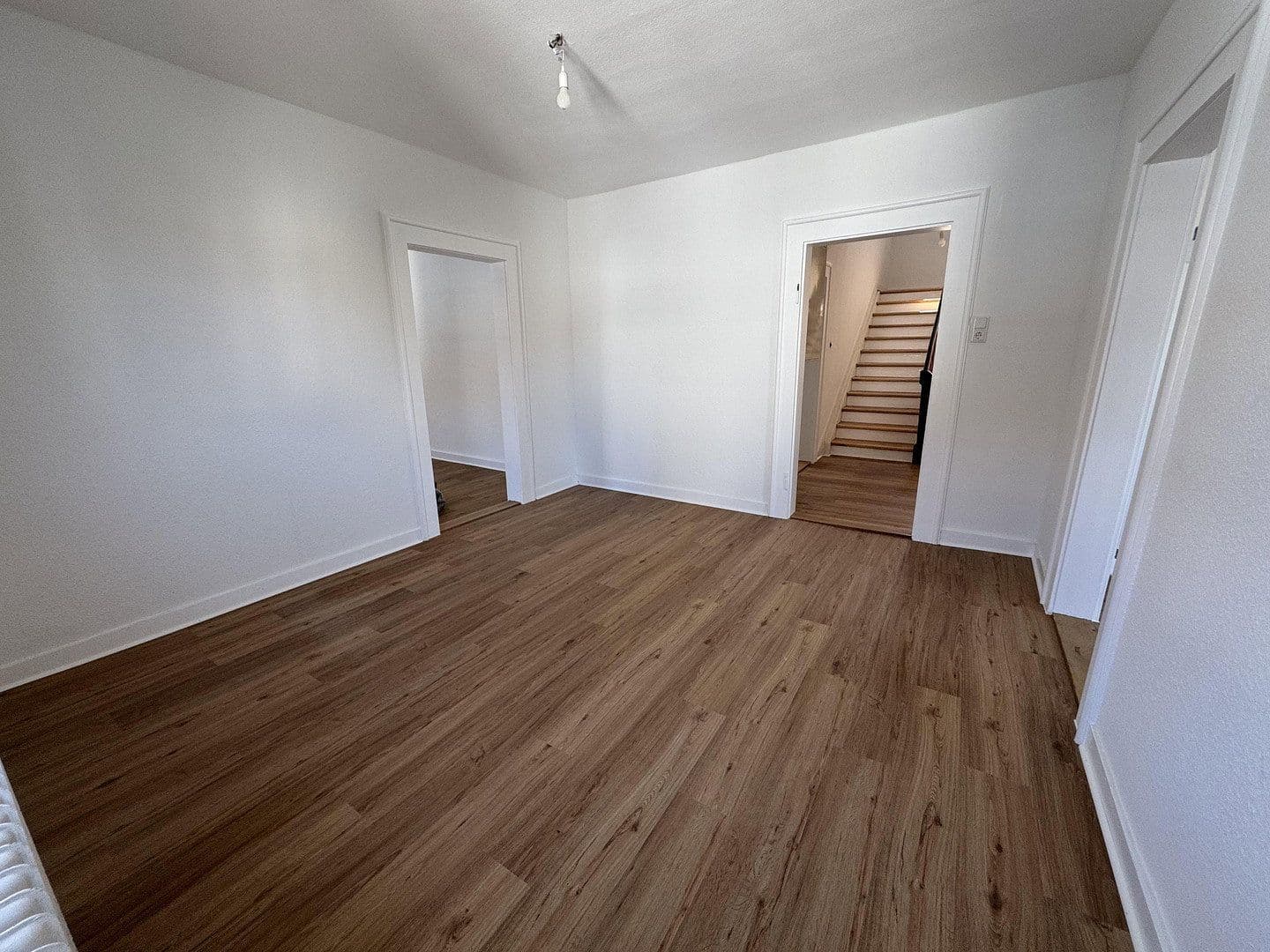 Prenájom domu 200 m², pozemok 324 m², Brensbach, Hesensko Prenájom domu 200 m², pozemok 324 m², Brensbach, Hesensko