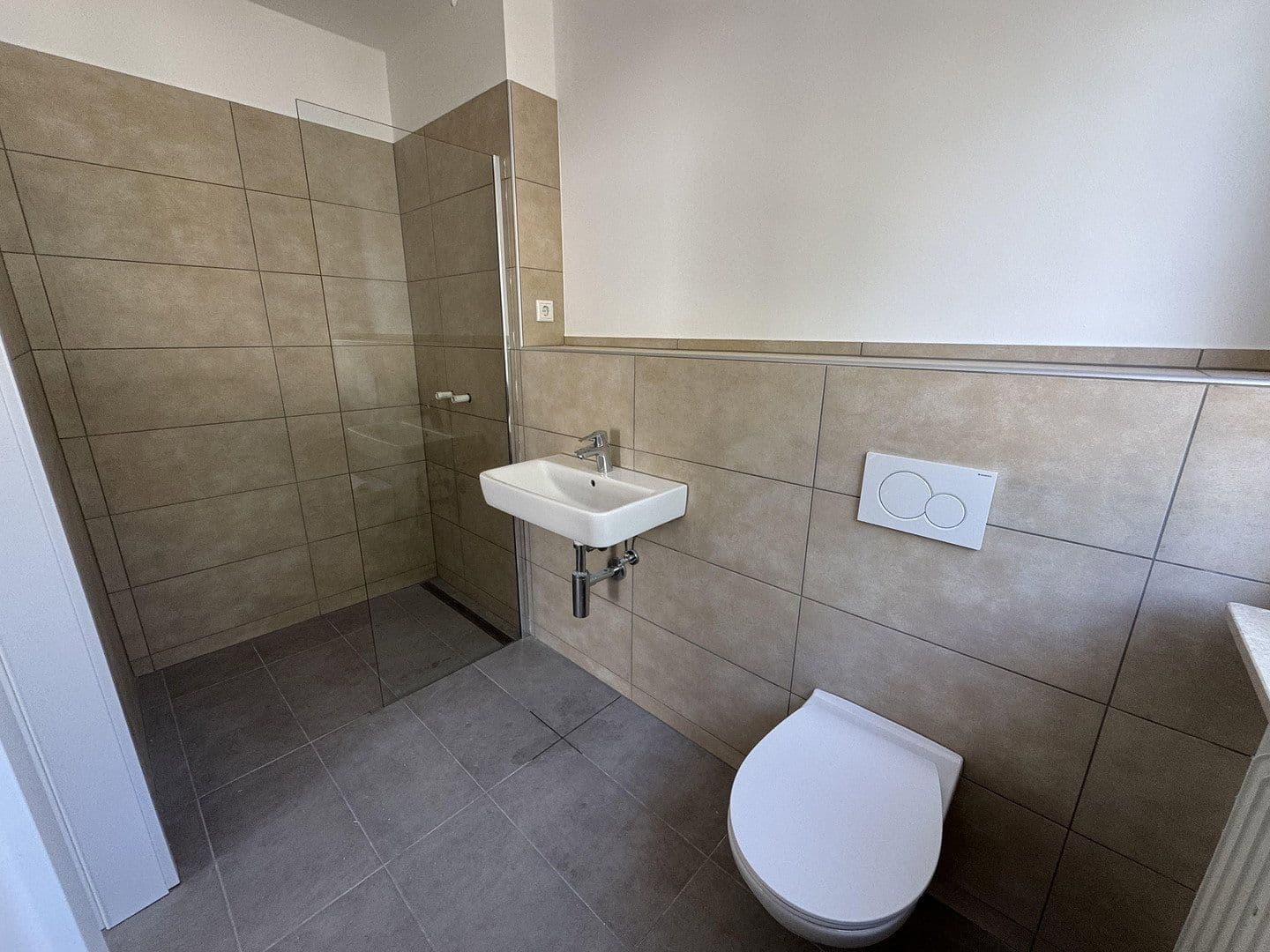 Prenájom domu 200 m², pozemok 324 m², Brensbach, Hesensko Prenájom domu 200 m², pozemok 324 m², Brensbach, Hesensko