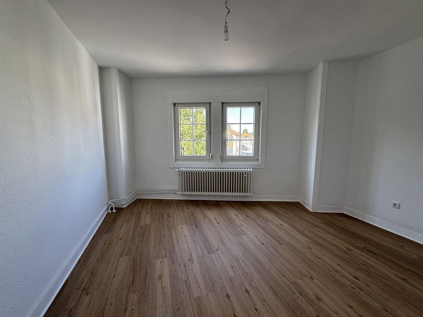 Prenájom domu 200 m², pozemok 324 m², Brensbach, Hesensko Prenájom domu 200 m², pozemok 324 m², Brensbach, Hesensko