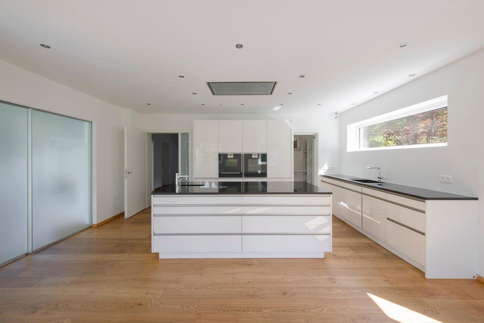 Predaj domu 290 m², pozemok 942 m², Seeshaupt, Bavorsko Predaj domu 290 m², pozemok 942 m², Seeshaupt, Bavorsko