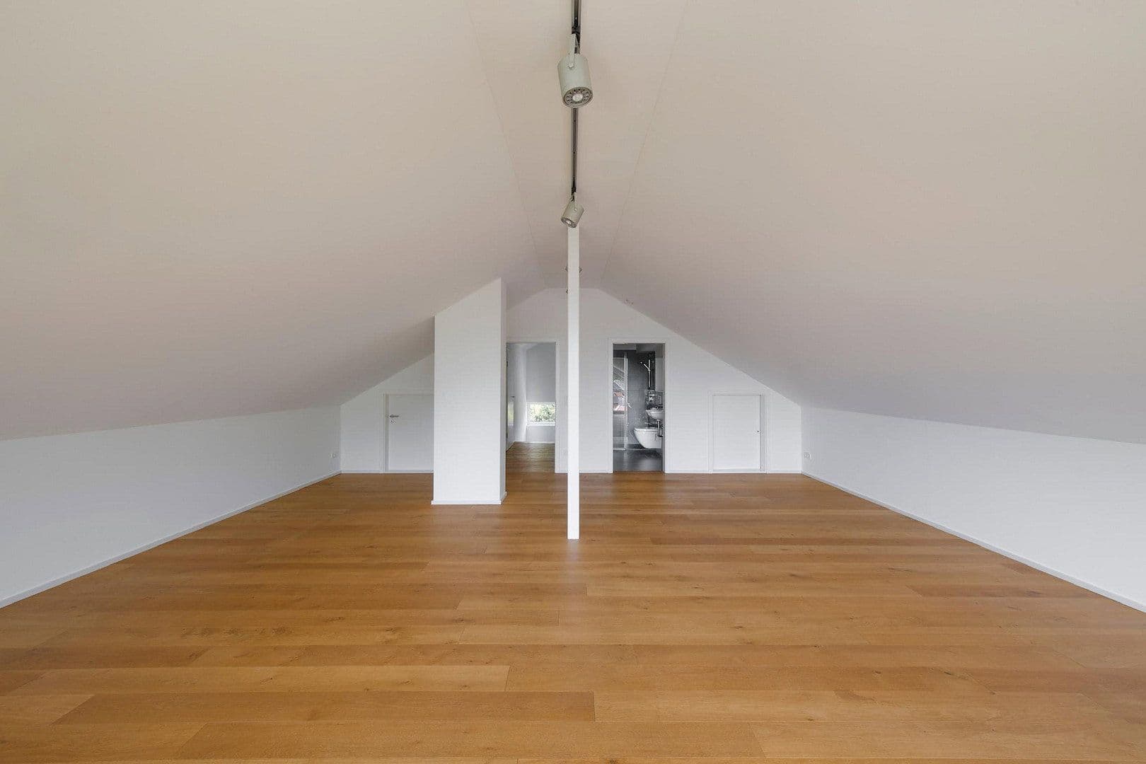 Predaj domu 290 m², pozemok 942 m², Seeshaupt, Bavorsko Predaj domu 290 m², pozemok 942 m², Seeshaupt, Bavorsko