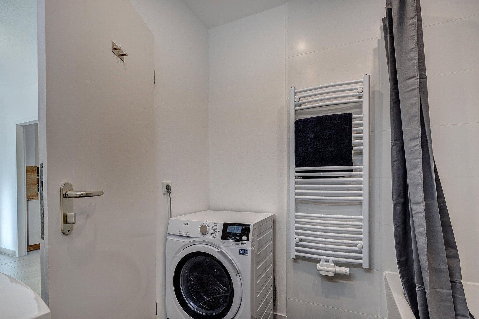 Prenájom bytu 3-izbový 73 m², München, Bavorsko Prenájom bytu 3-izbový 73 m², München, Bavorsko