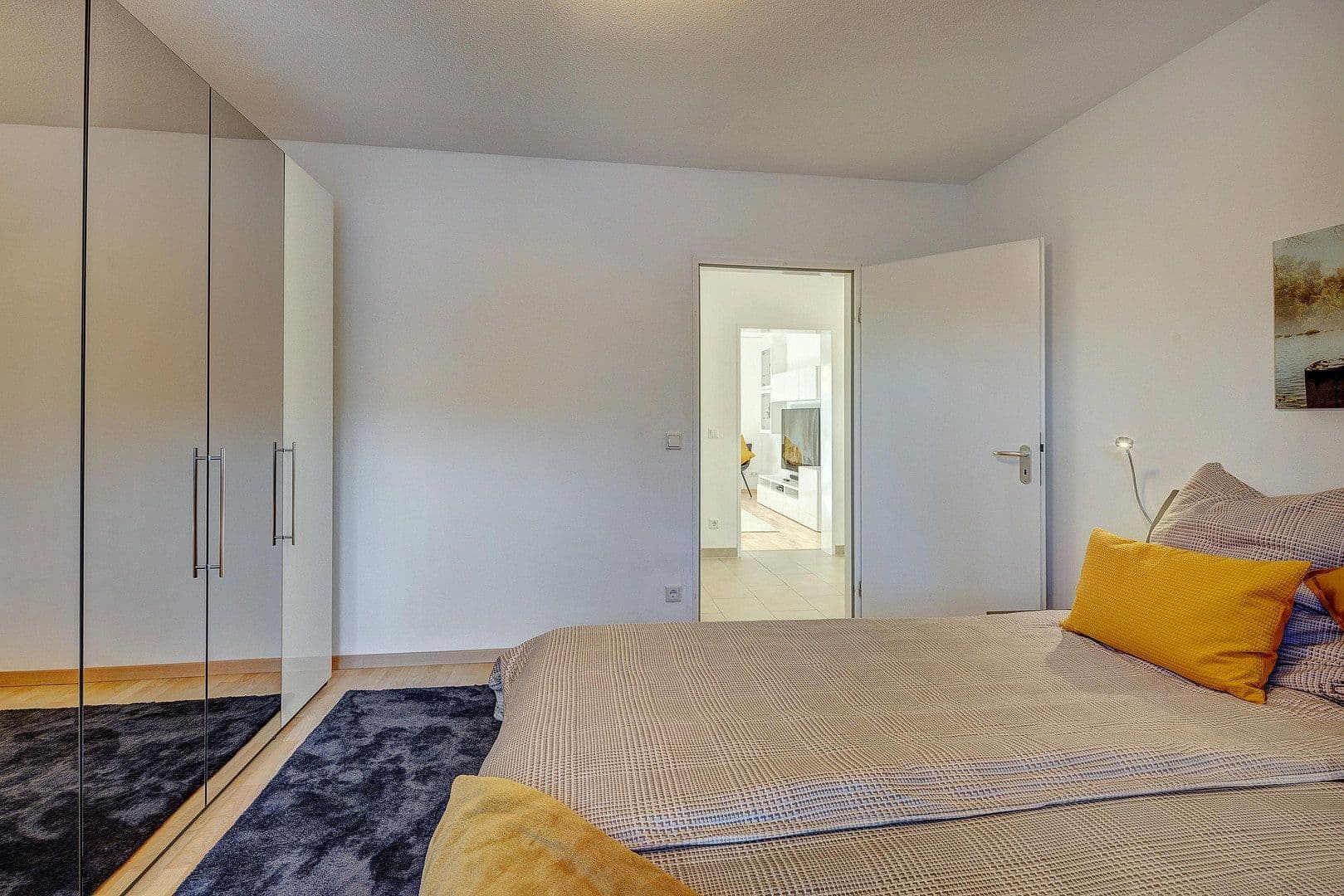 Prenájom bytu 3-izbový 73 m², München, Bavorsko Prenájom bytu 3-izbový 73 m², München, Bavorsko
