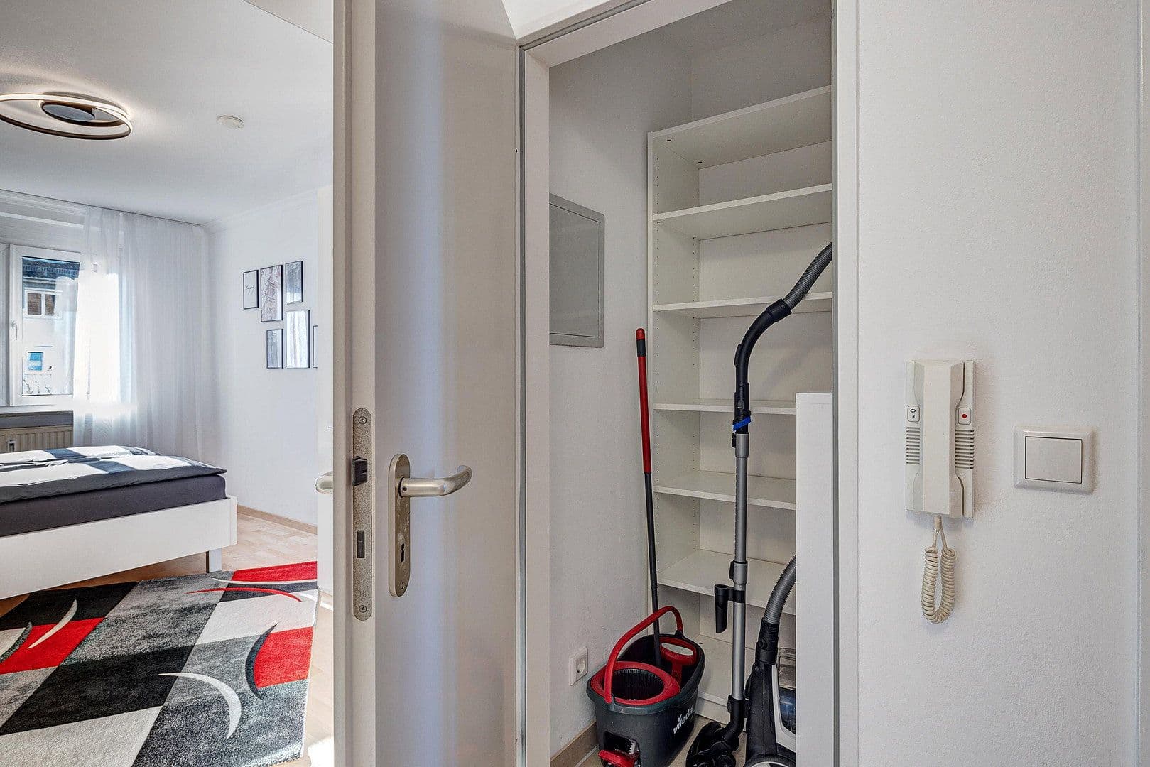 Prenájom bytu 3-izbový 73 m², München, Bavorsko Prenájom bytu 3-izbový 73 m², München, Bavorsko