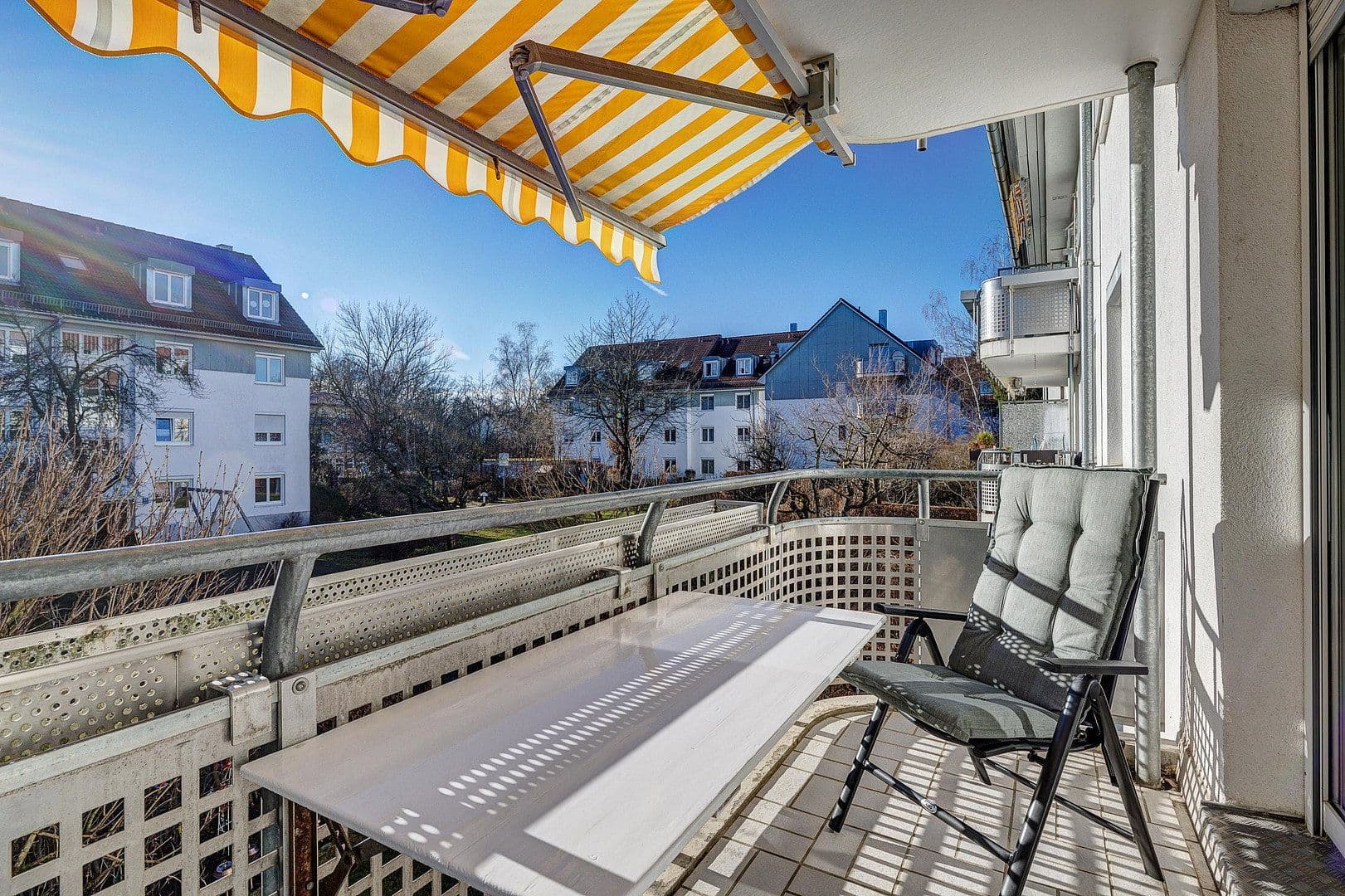 Prenájom bytu 3-izbový 73 m², München, Bavorsko Prenájom bytu 3-izbový 73 m², München, Bavorsko