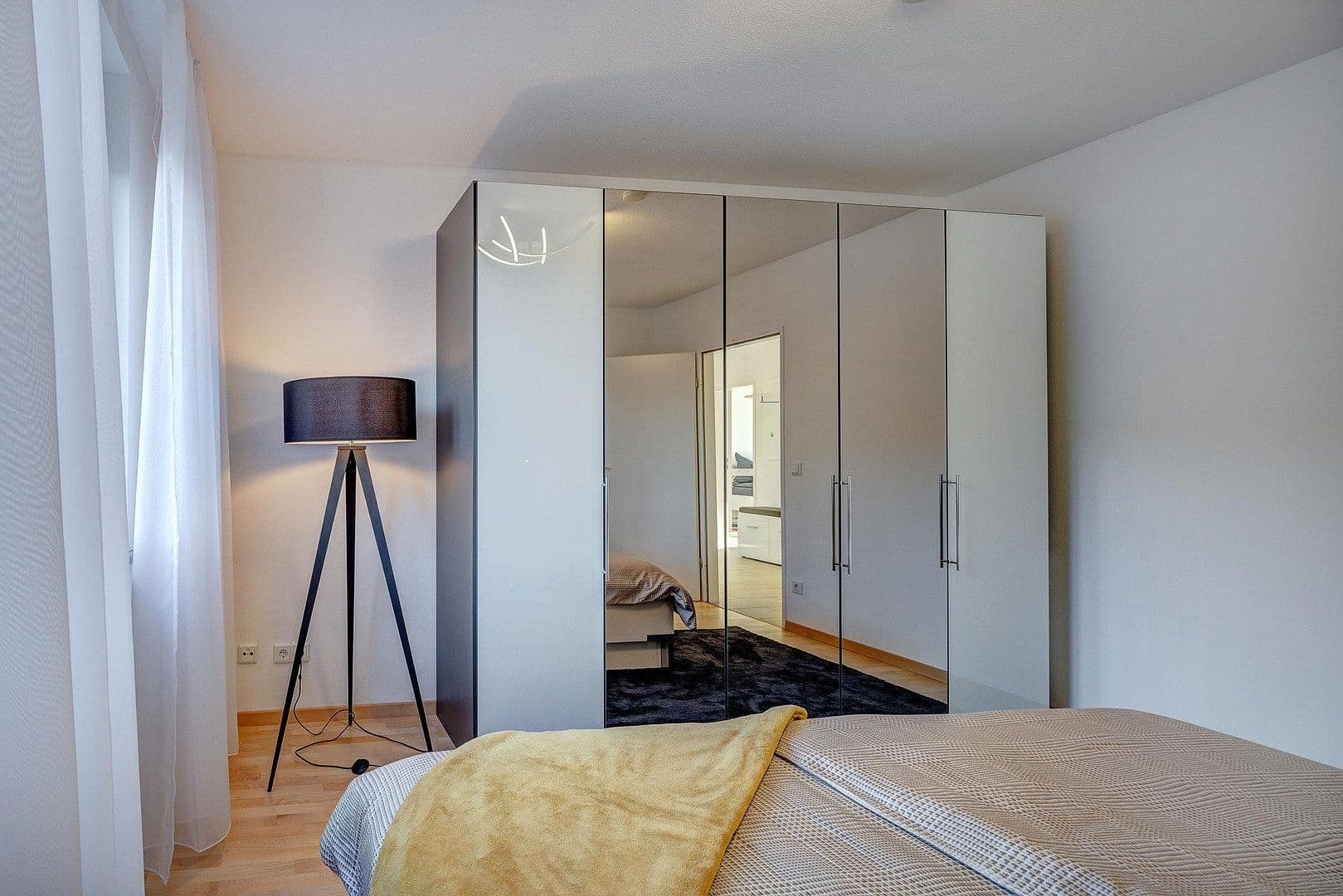 Prenájom bytu 3-izbový 73 m², München, Bavorsko Prenájom bytu 3-izbový 73 m², München, Bavorsko