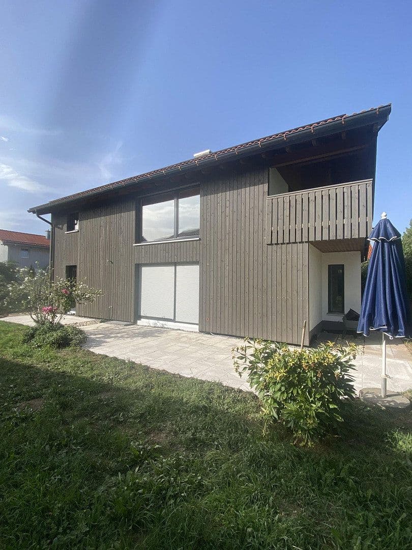 Prenájom domu 180 m², pozemok 700 m², Irsee, Bavorsko Prenájom domu 180 m², pozemok 700 m², Irsee, Bavorsko