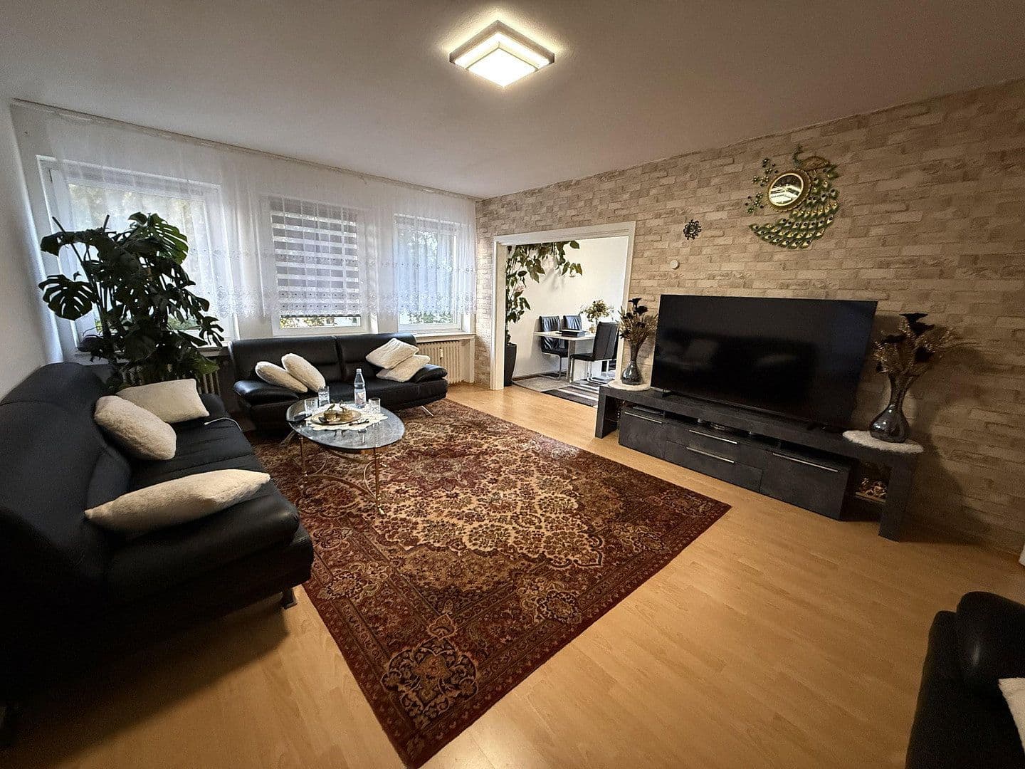 Prenájom bytu 4-izbový 85 m², Luisenstraße 136b, Siegburg, Severné Porýnie - Westfálsko Prenájom bytu 4-izbový 85 m², Luisenstraße 136b, Siegburg, Severné Porýnie - Westfálsko