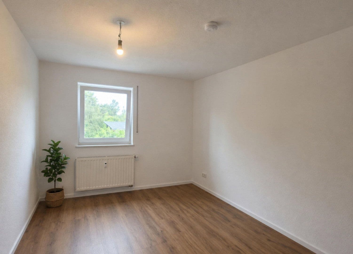 Prenájom bytu 4-izbový 98 m², Betzenstein, Bavorsko Prenájom bytu 4-izbový 98 m², Betzenstein, Bavorsko