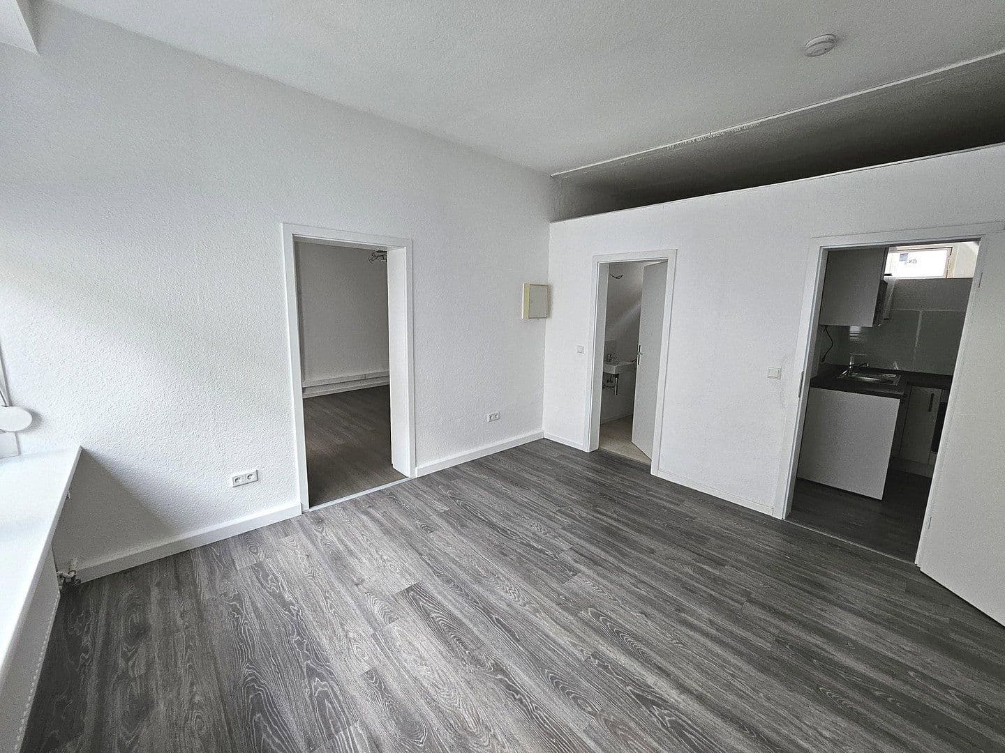 Prenájom bytu 3-izbový 70 m², Hauptstraße 8, Eppertshausen, Hesensko Prenájom bytu 3-izbový 70 m², Hauptstraße 8, Eppertshausen, Hesensko