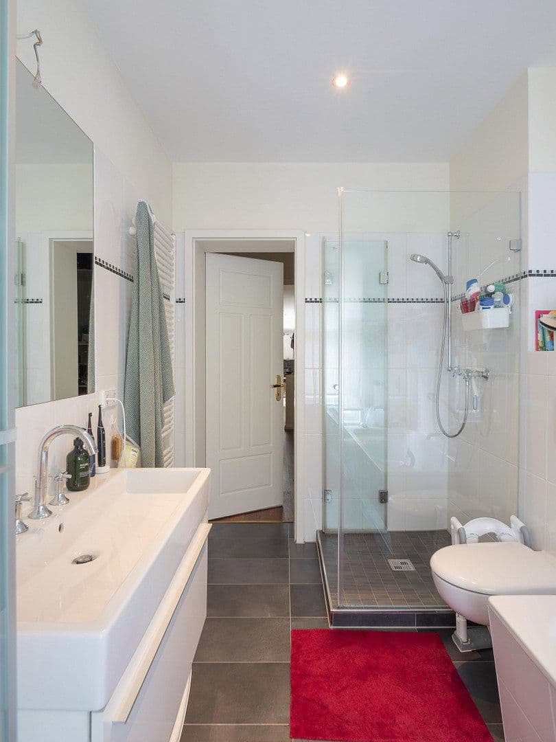 Predaj bytu 4-izbový 129 m², Berlin, Berlín Predaj bytu 4-izbový 129 m², Berlin, Berlín
