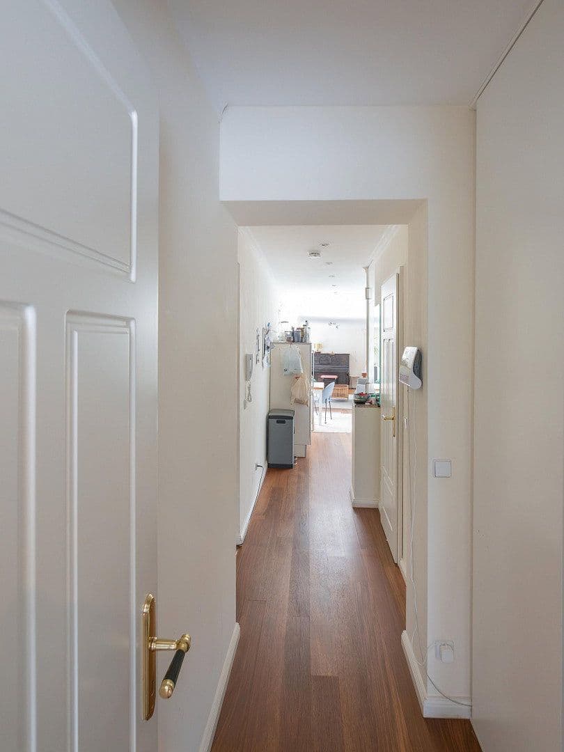 Predaj bytu 4-izbový 129 m², Berlin, Berlín Predaj bytu 4-izbový 129 m², Berlin, Berlín
