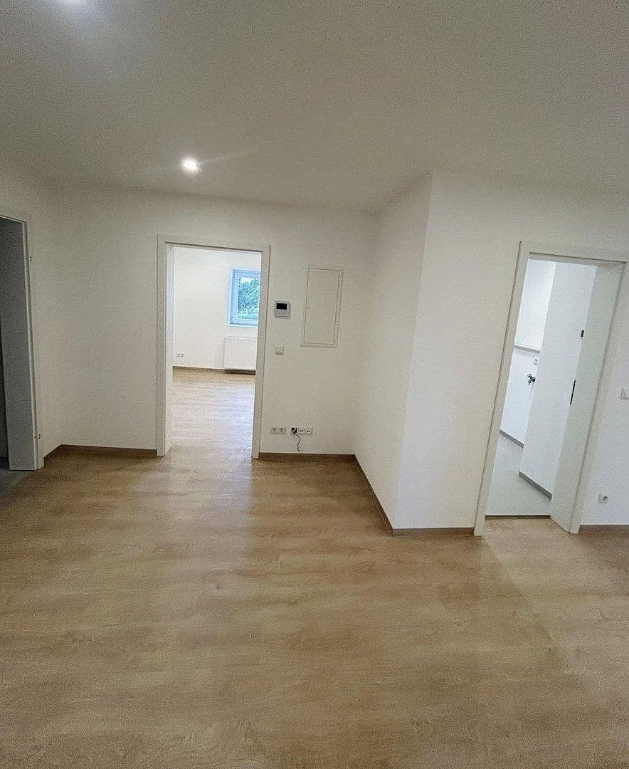 Prenájom bytu 3-izbový 84 m², Chemnitzer Str. 72, Meerane, Sasko Prenájom bytu 3-izbový 84 m², Chemnitzer Str. 72, Meerane, Sasko