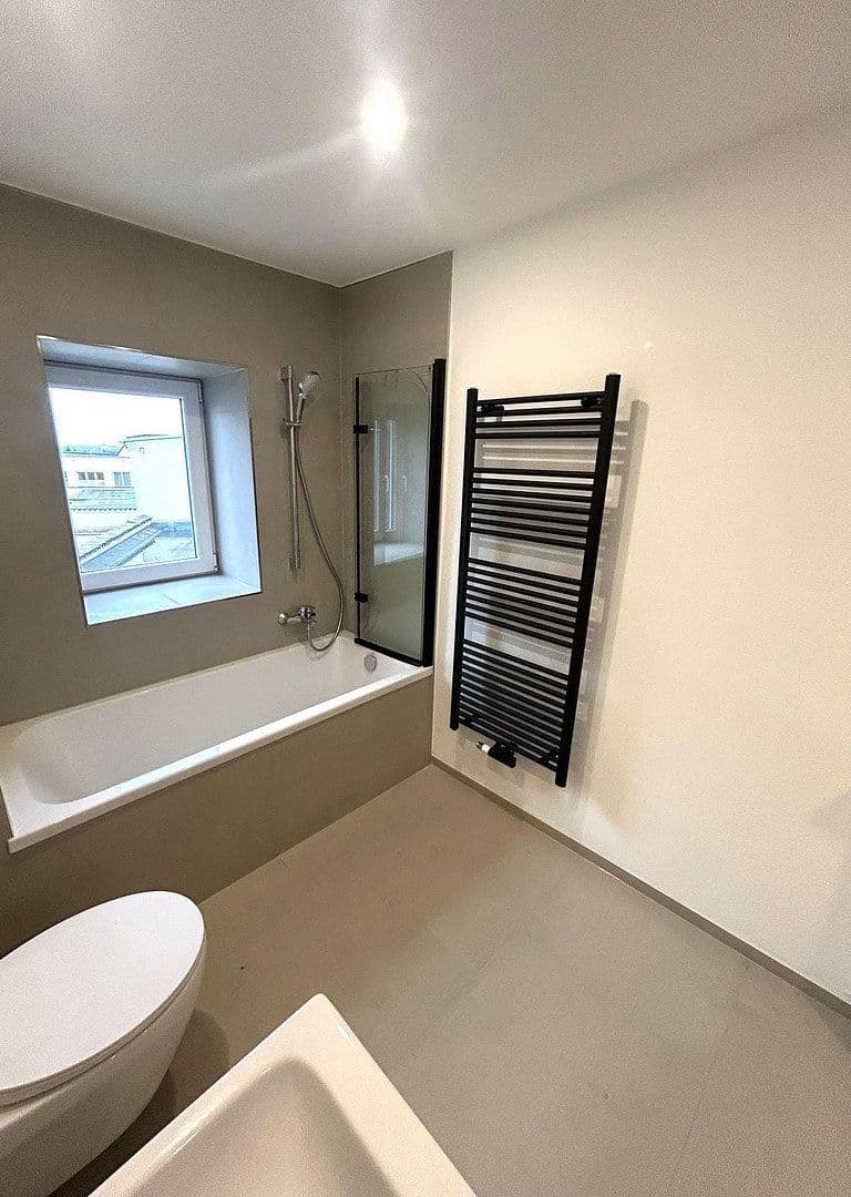 Prenájom bytu 3-izbový 84 m², Chemnitzer Str. 72, Meerane, Sasko Prenájom bytu 3-izbový 84 m², Chemnitzer Str. 72, Meerane, Sasko